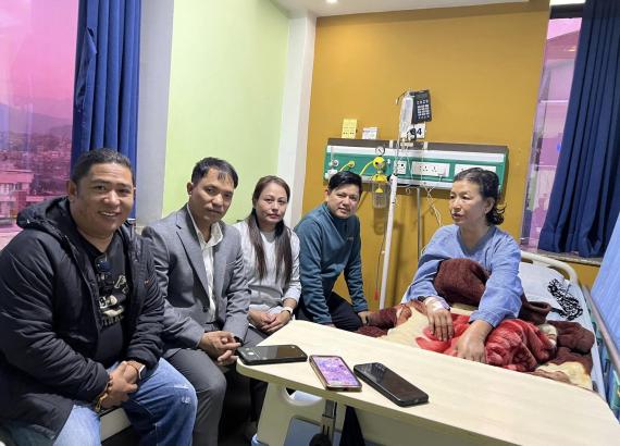 वरिष्ठ गायिका इन्दिरा गोलेको उपचारको लागि तामाङ सोसाइटी अफ अमेरिकाद्धारा सहयोग प्रदान